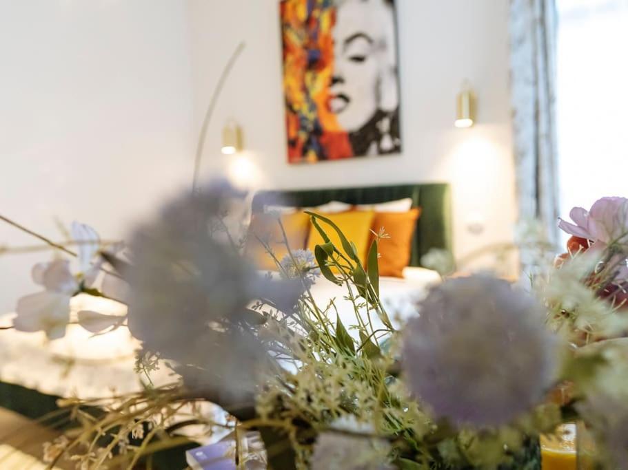 Le Bijou De Marilyn Apartment Bucharest Luaran gambar