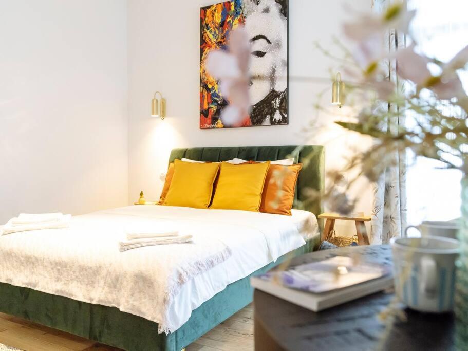Le Bijou De Marilyn Apartment Bucharest Luaran gambar